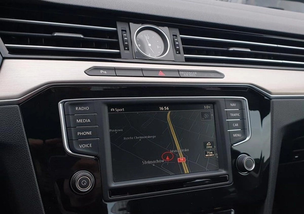 Volkswagen Passat cena 79900 przebieg: 139056, rok produkcji 2017 z Kraków małe 211
